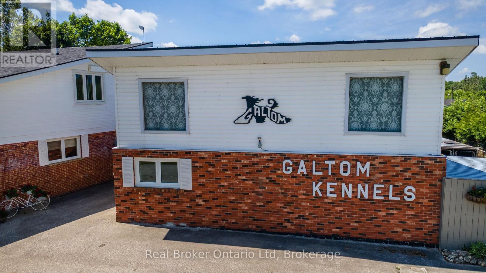 775498 HWY 10 HIGHWAY N - 40