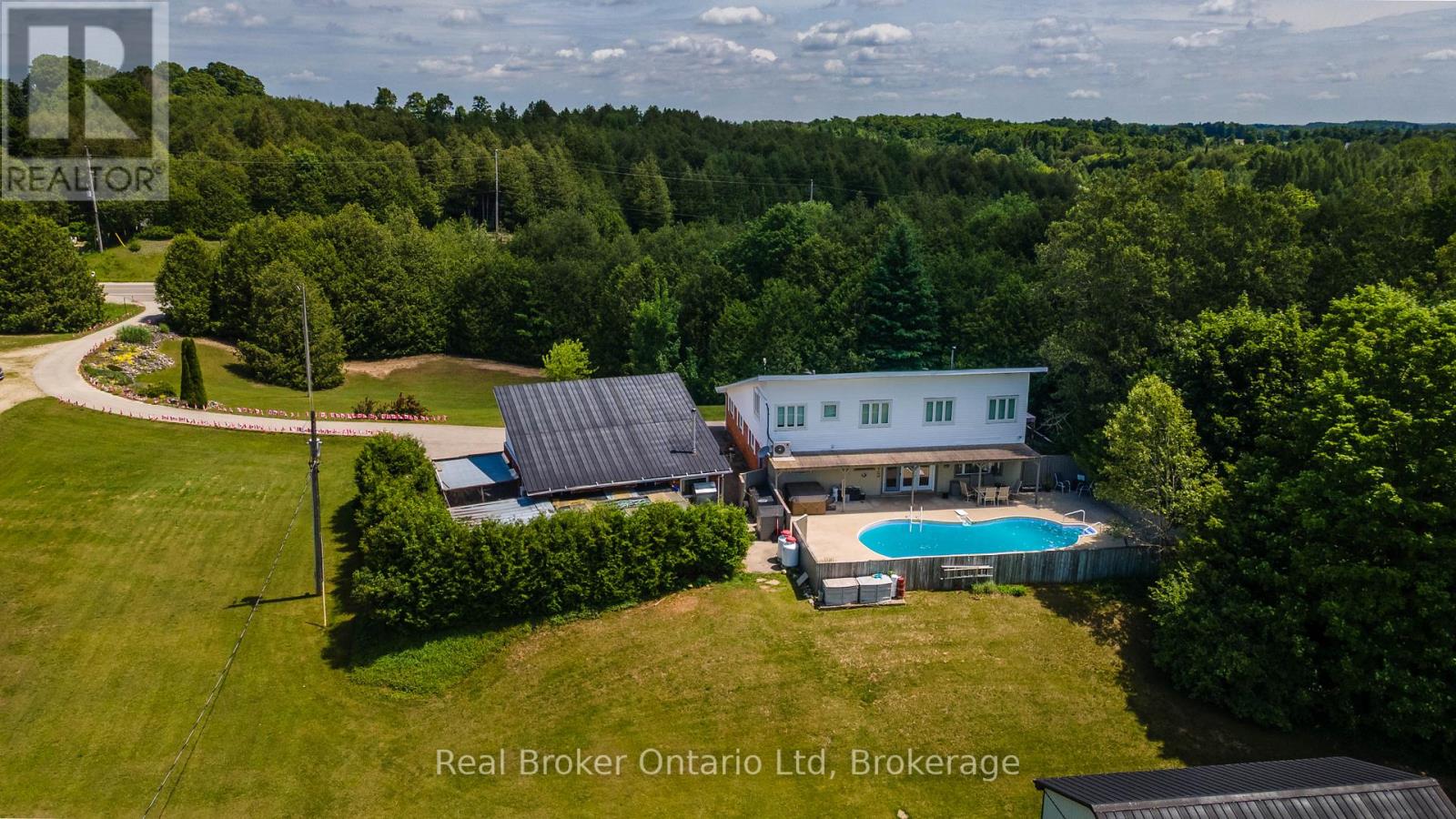 775498 HWY 10 HIGHWAY N - 42