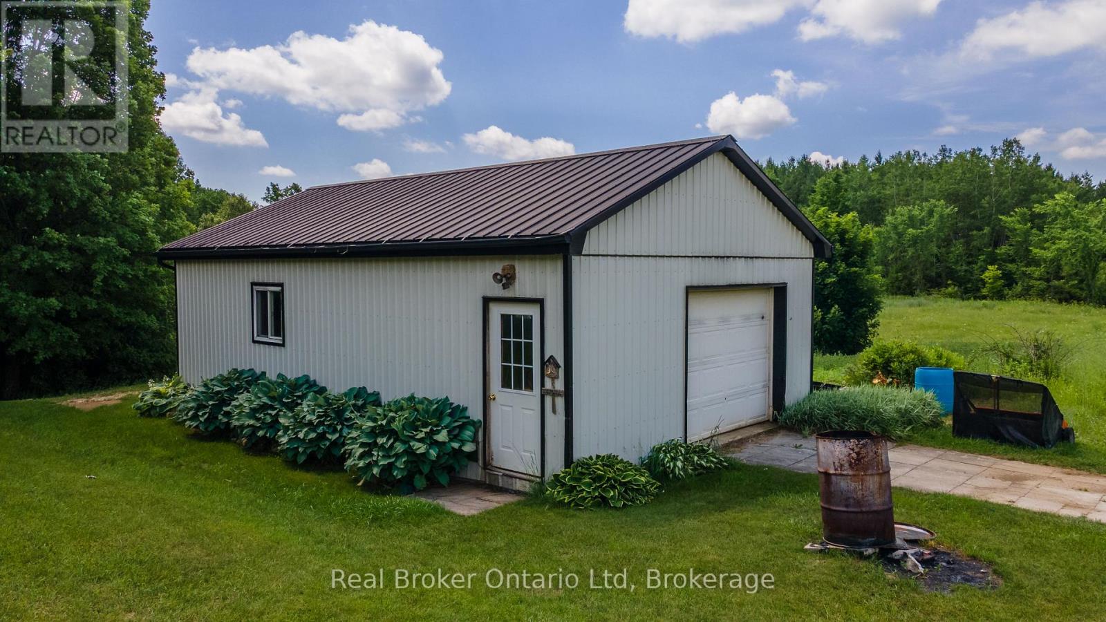 775498 HWY 10 HIGHWAY N - 46
