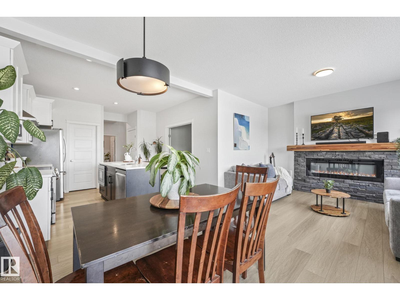 6417 66 ST - 9