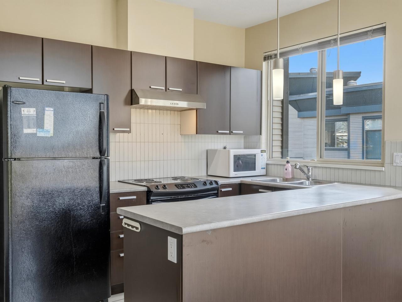 2 Bed, 2 Bath Apartment for Sale in Surrey – 403 10499 UNIVERSITY DRIVE, Surrey – MLS# R3143165 - Image 5