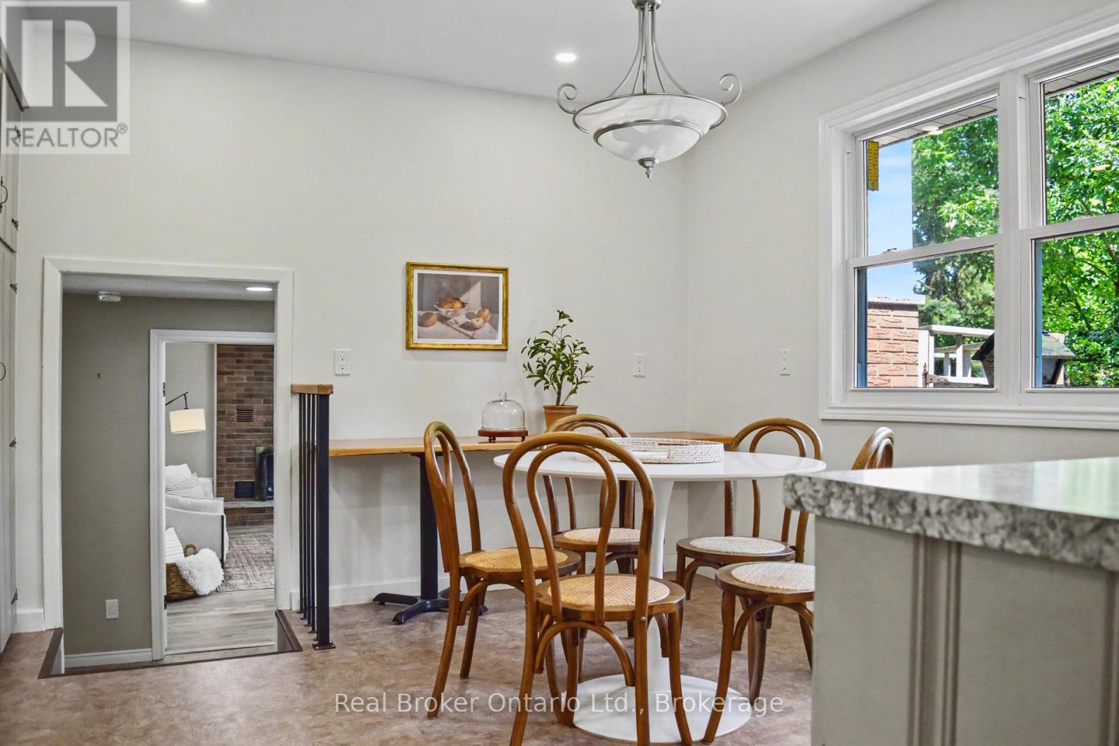 617 LOUIS STREET - 15