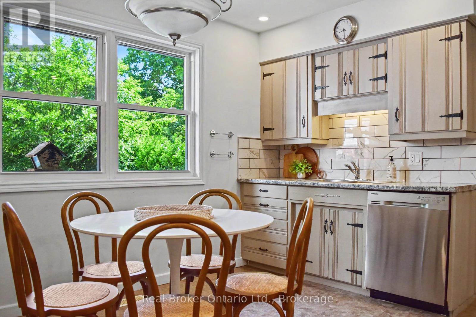 617 LOUIS STREET - 17
