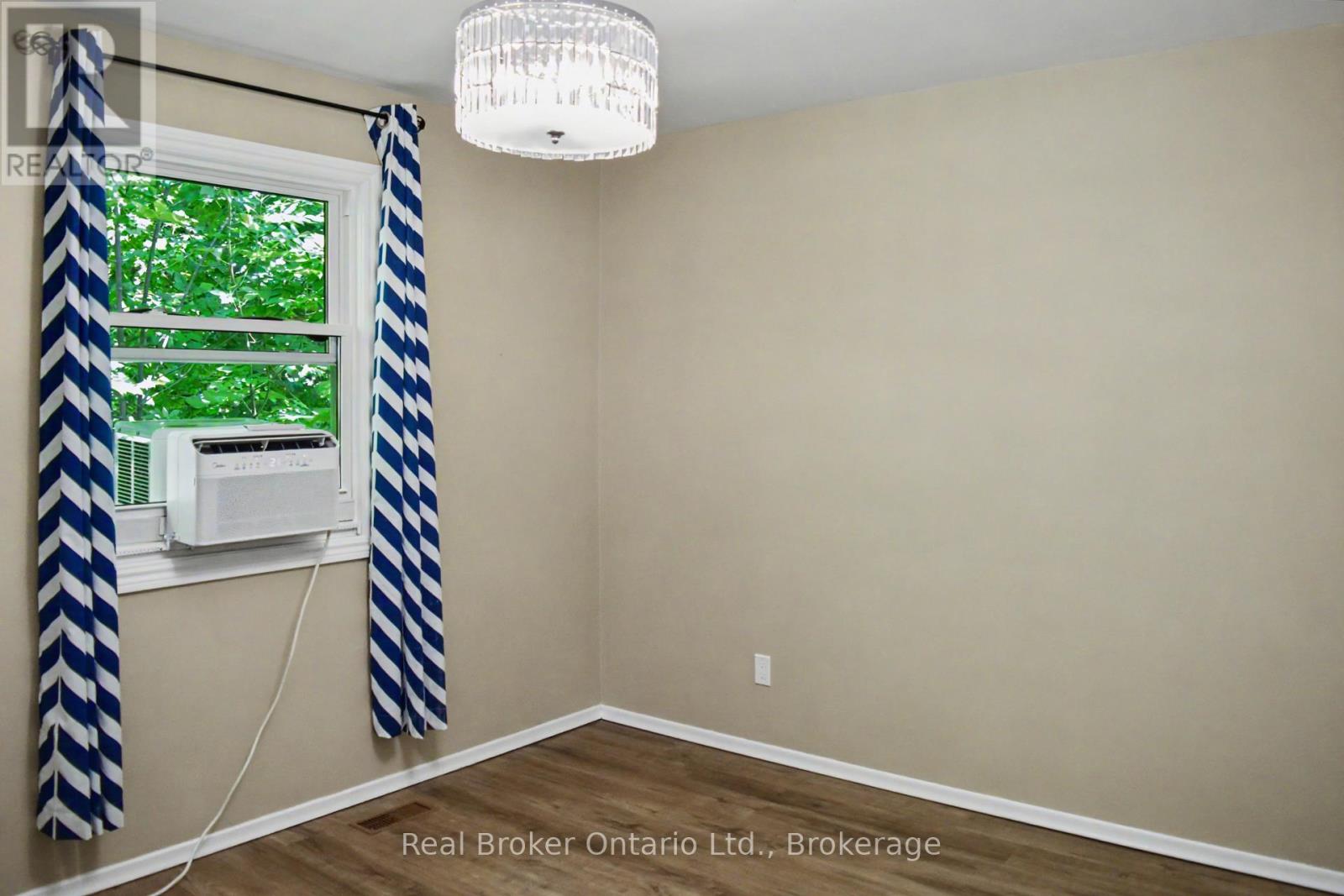 617 LOUIS STREET - 28