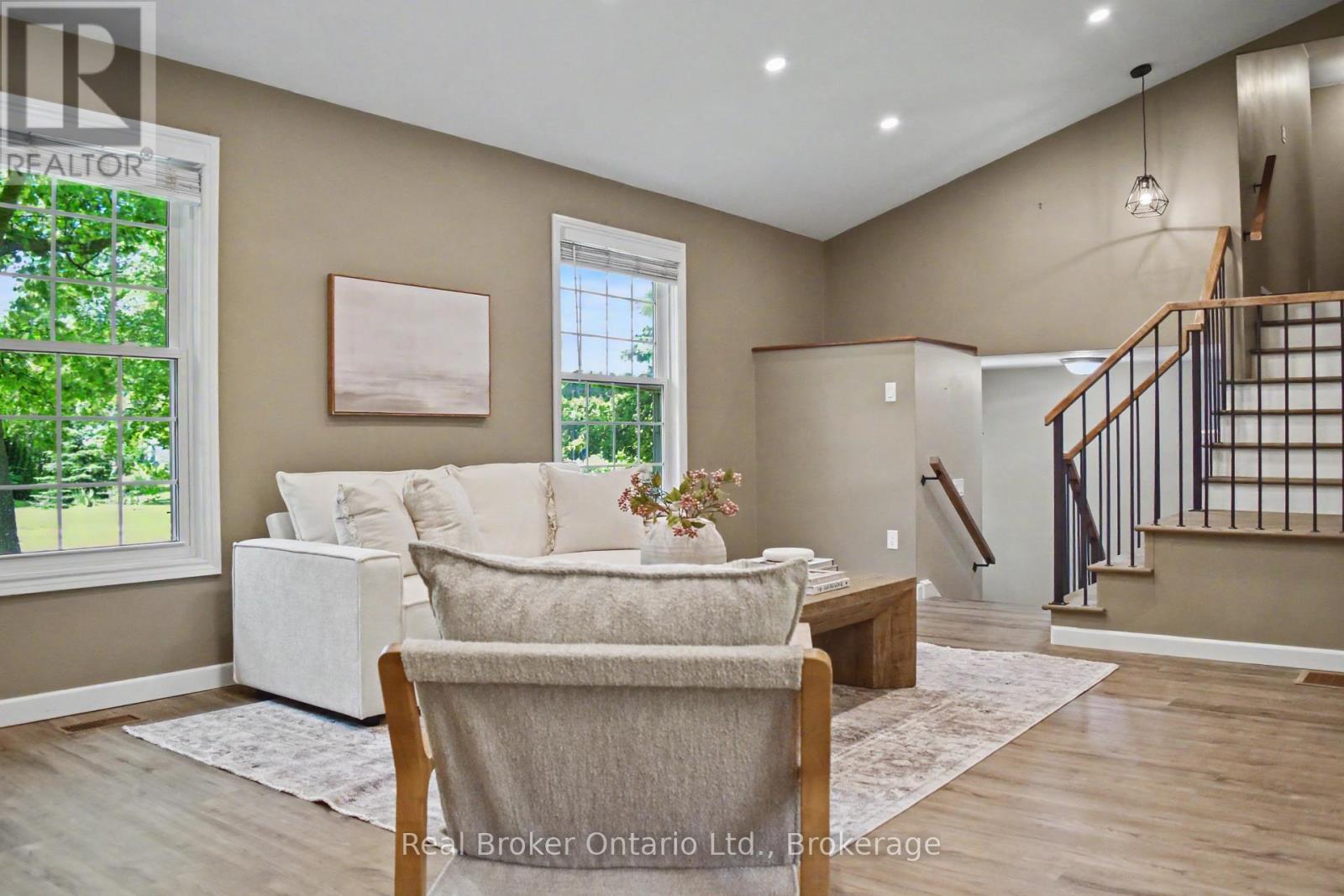 617 LOUIS STREET - 8