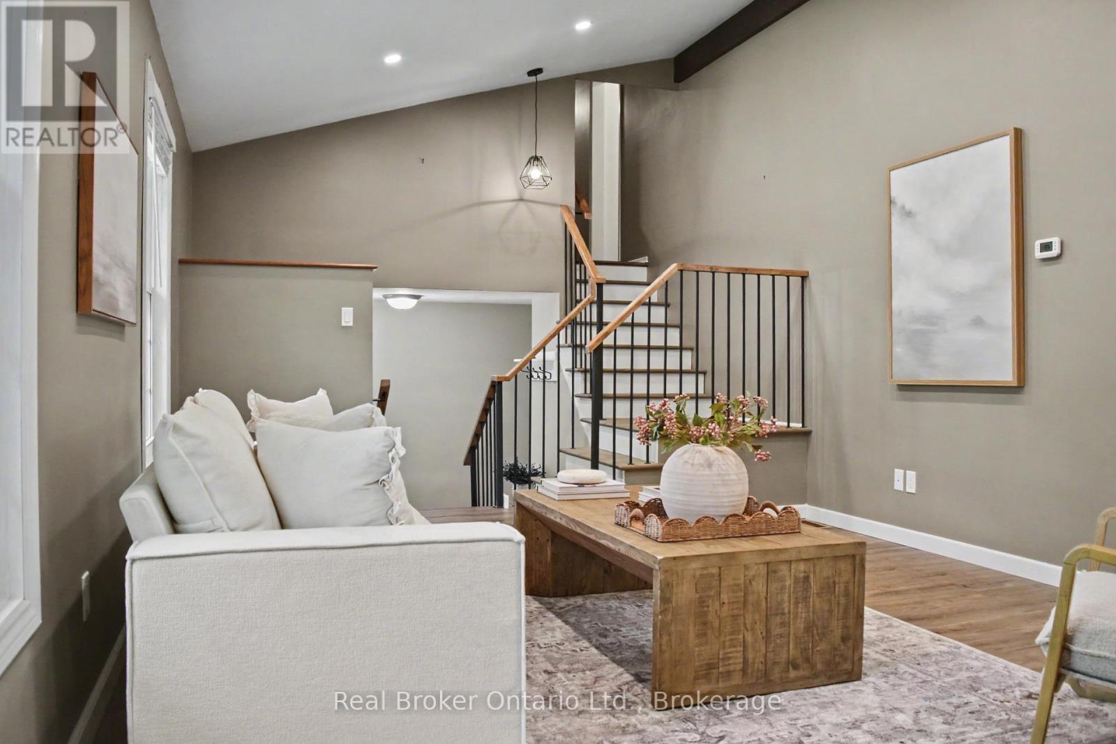 617 LOUIS STREET - 9