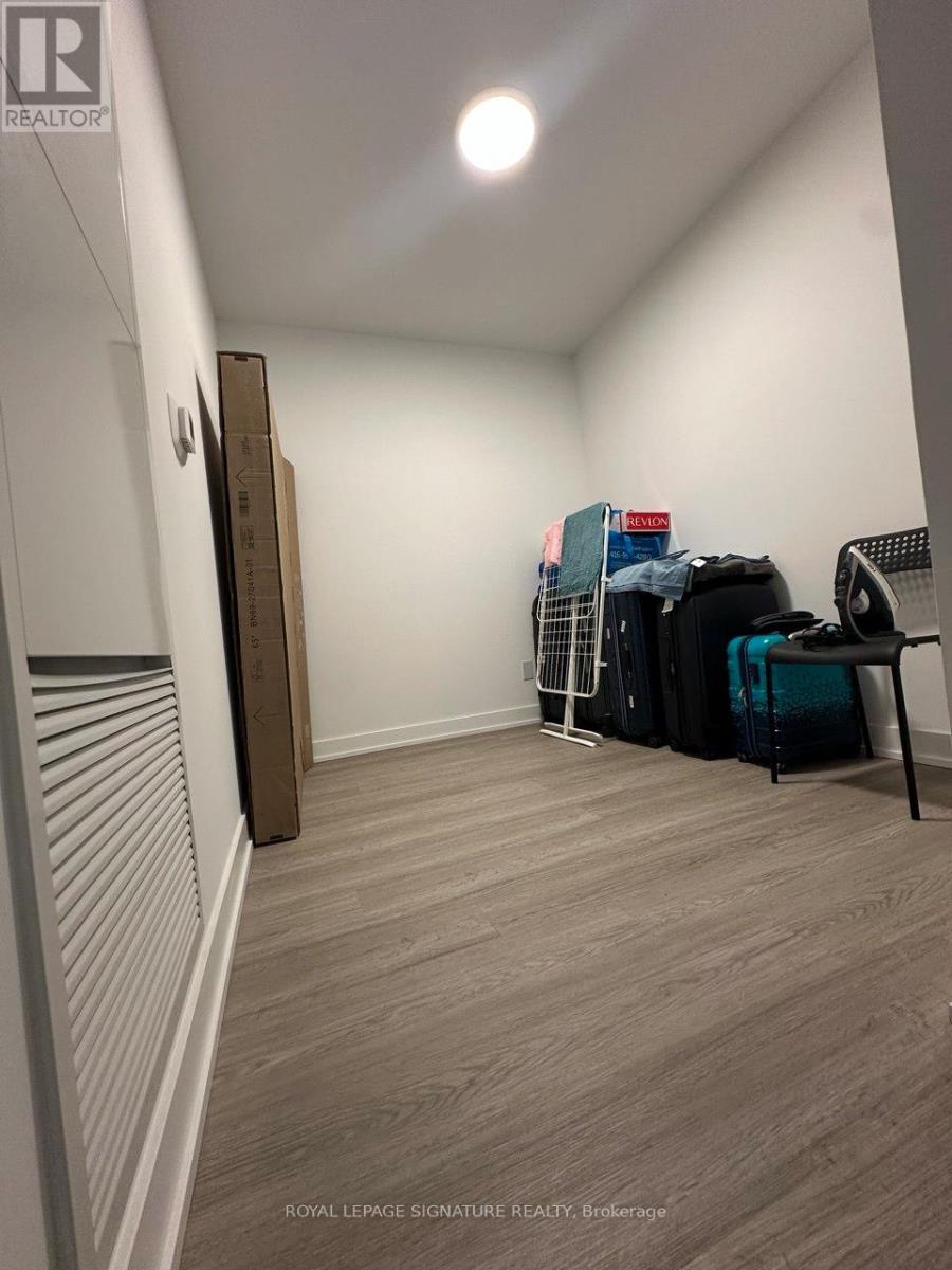 #222 8188 YONGE STREET - 11