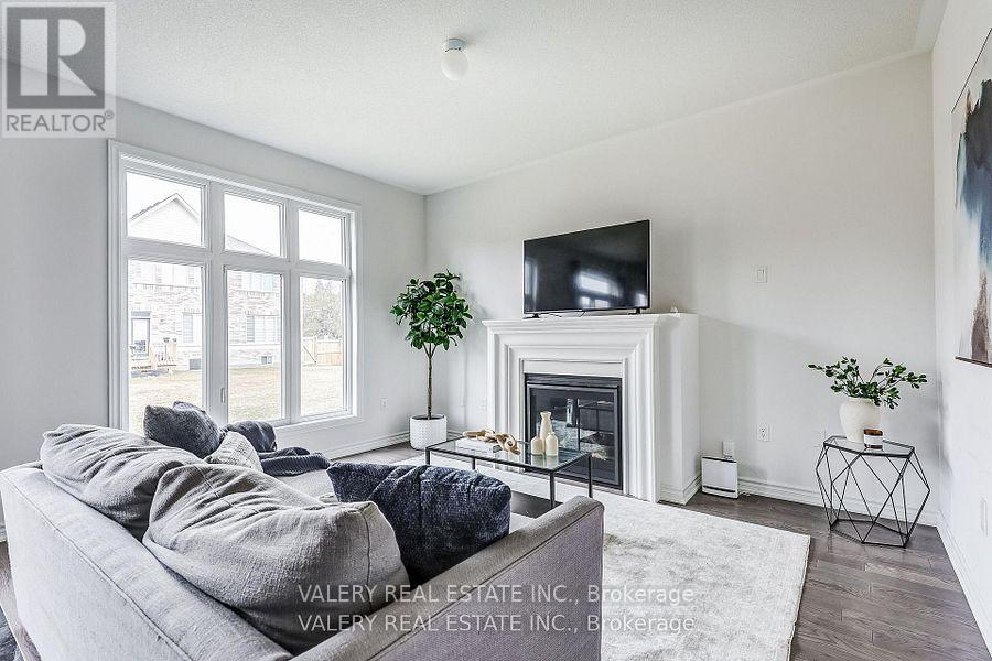 26 SAM BATTAGLIA CRESCENT - 10