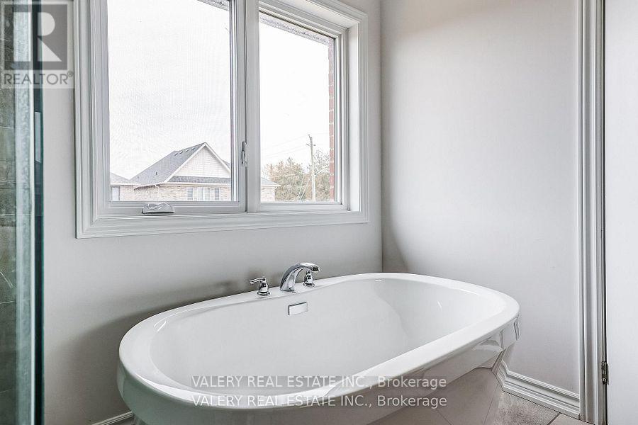 26 SAM BATTAGLIA CRESCENT - 17