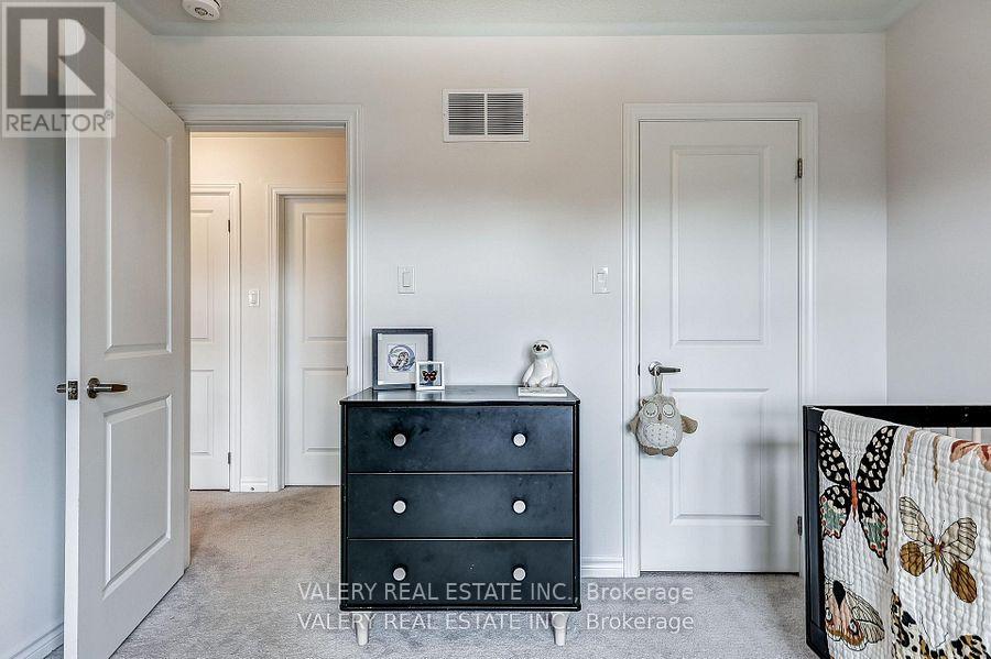 26 SAM BATTAGLIA CRESCENT - 20