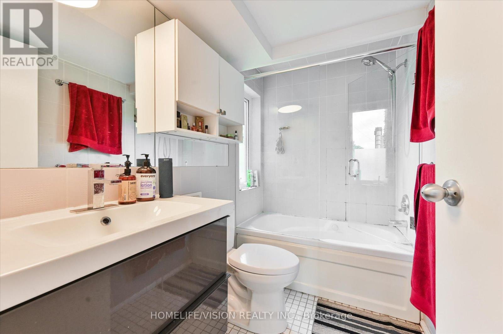 400 SUMMERHILL AVENUE - 33