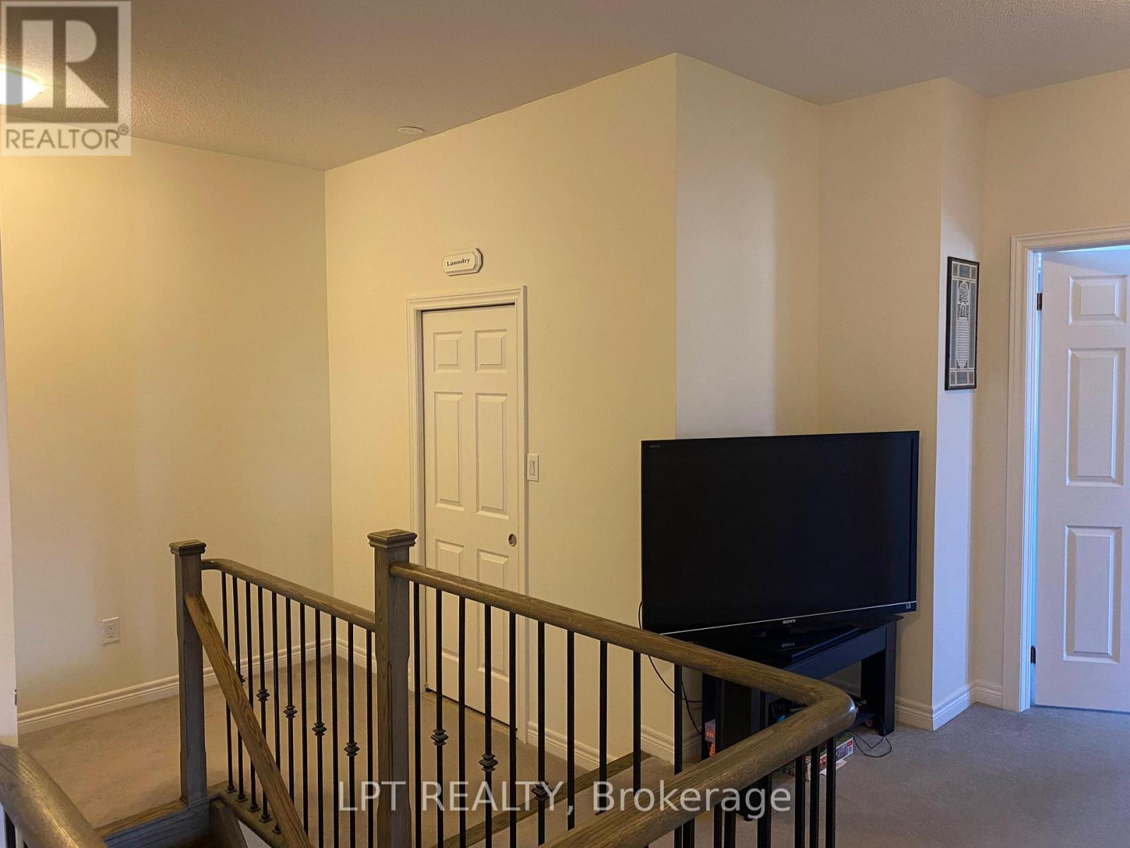 371 LEADWOOD GATE - Image 20