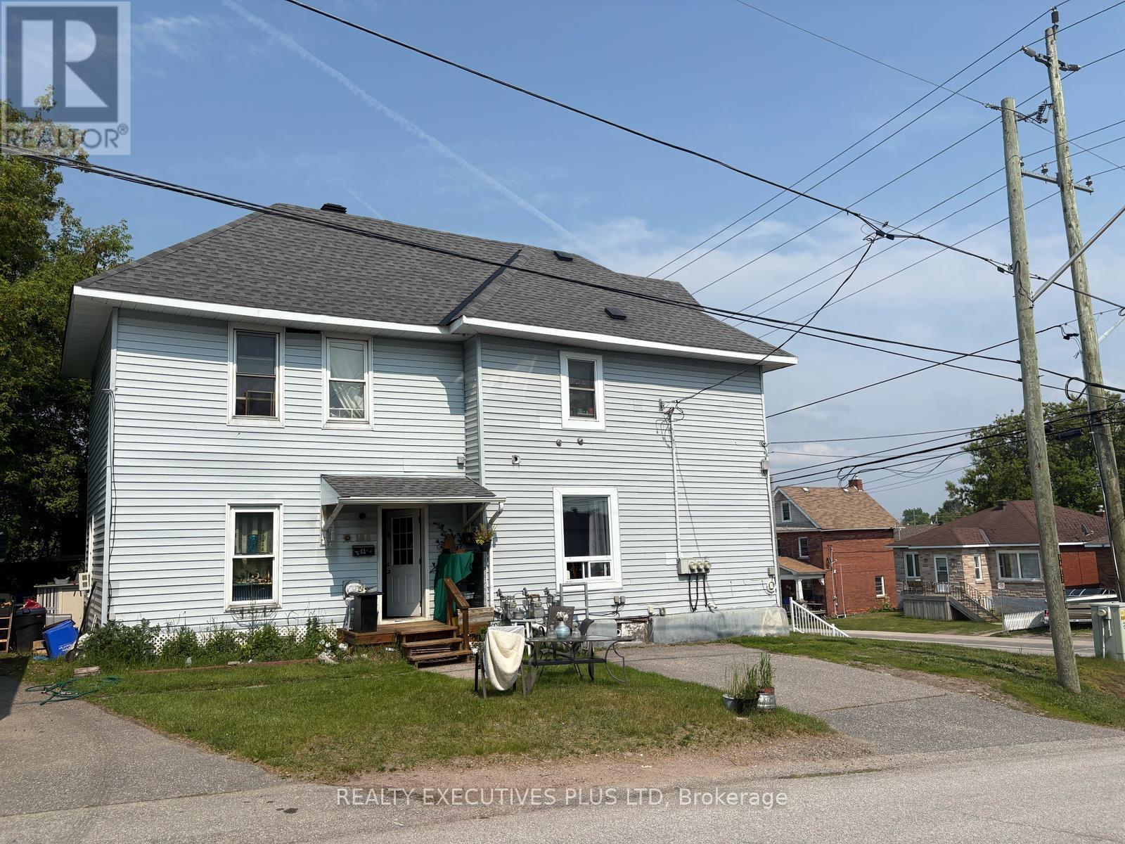 106 FOURTH AVENUE W - 2
