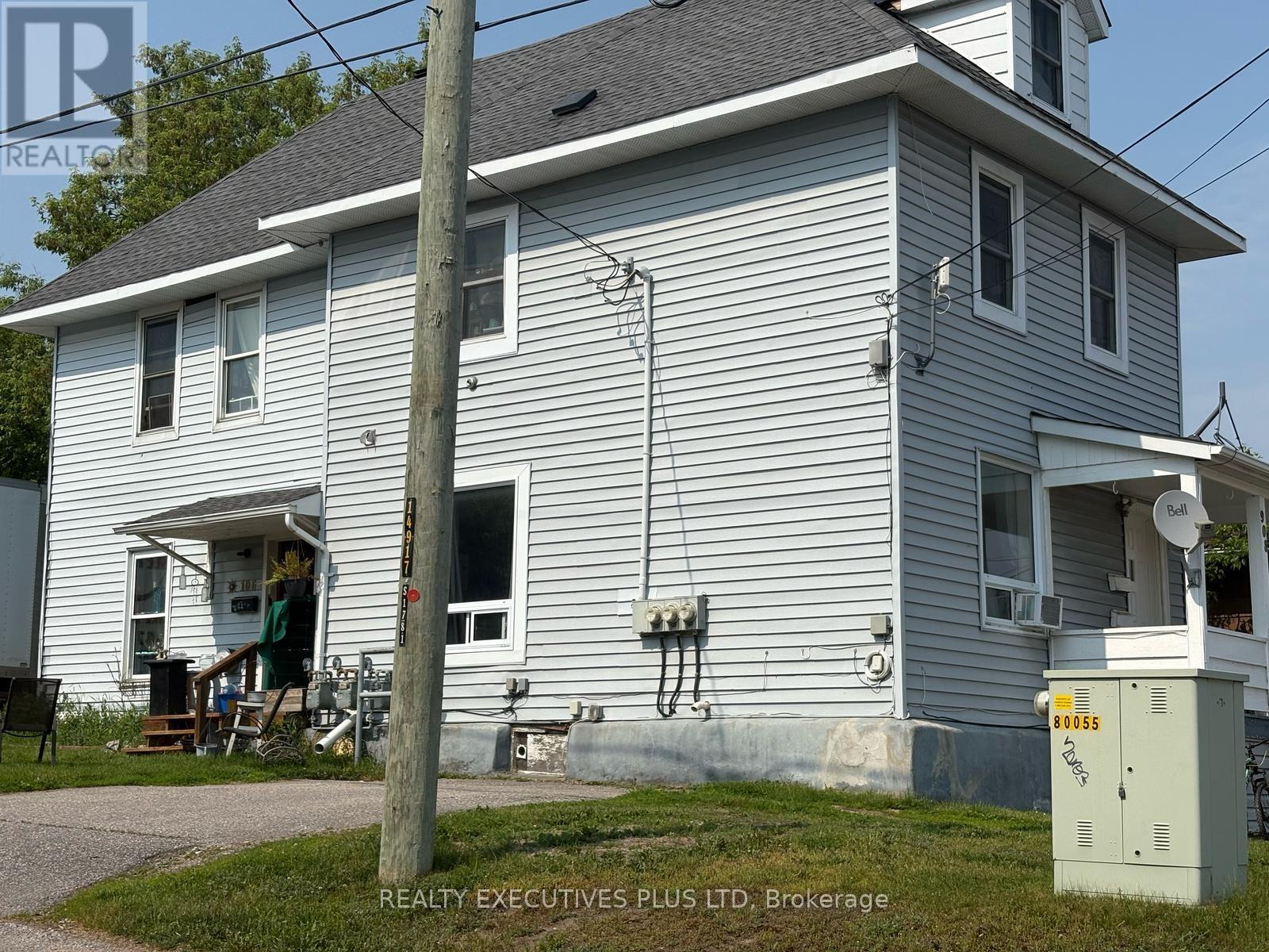 106 FOURTH AVENUE W - 4