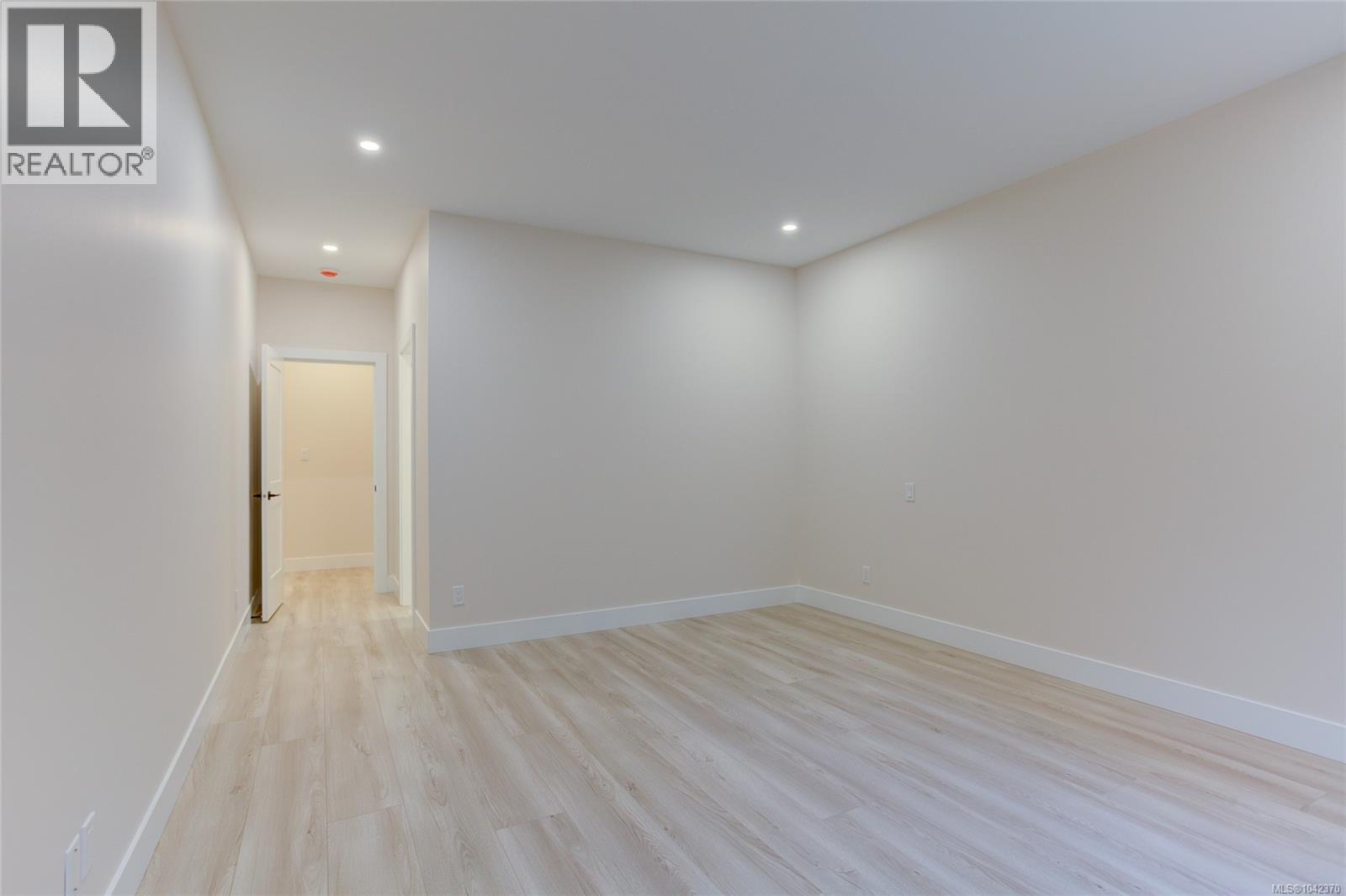 549 Mountain View Dr - 26