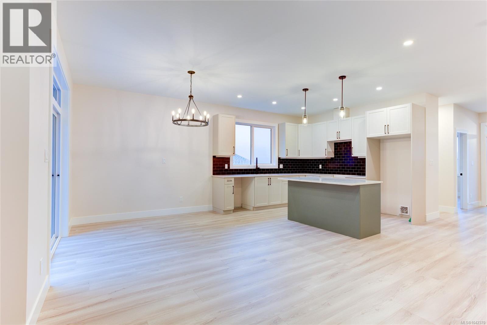 549 Mountain View Dr - 8