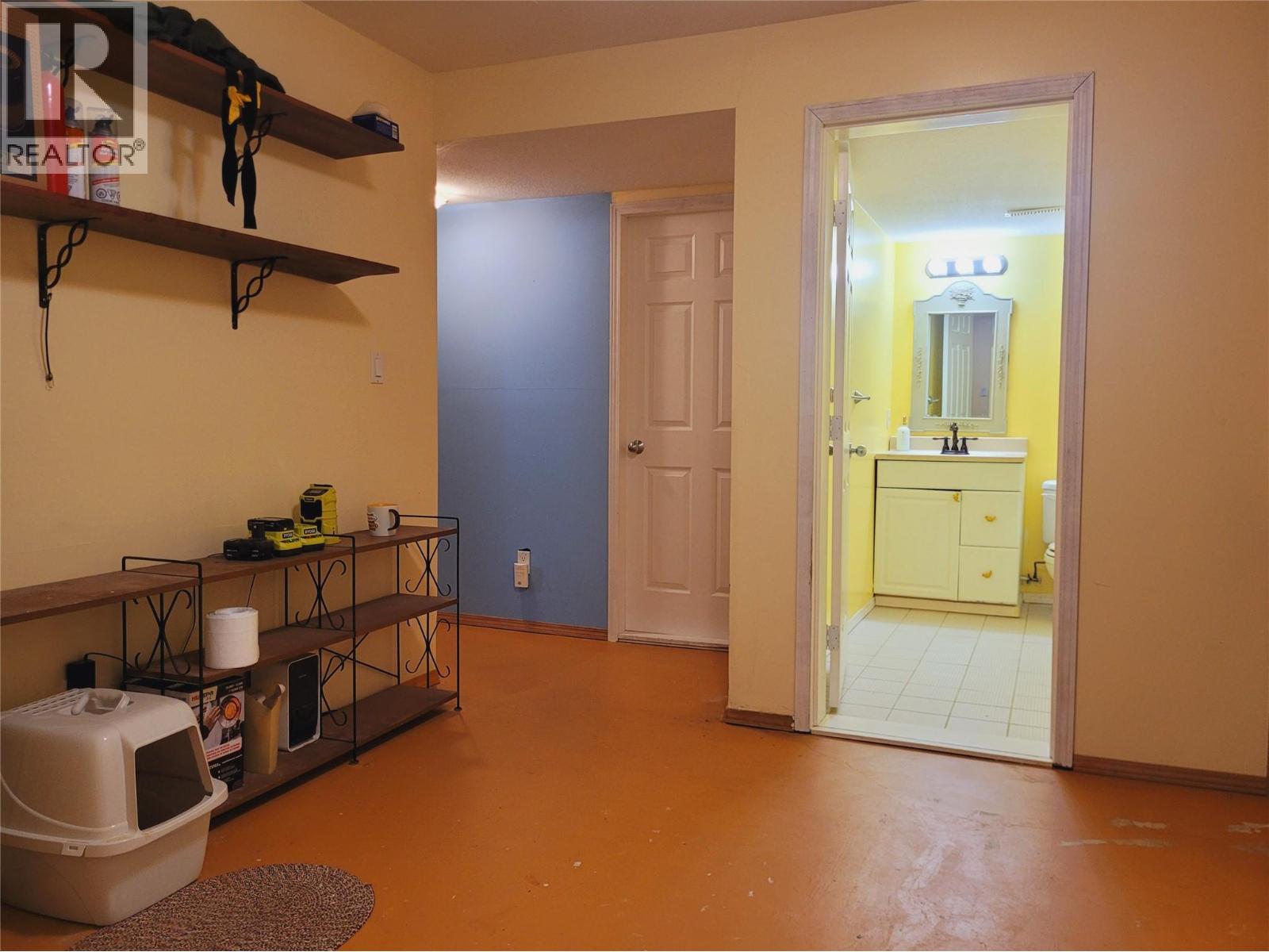 5289 Clearwater Valley Road - 37