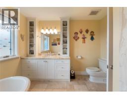 201 9949 Third St, Sidney, BC V8L3B1 Photo 38