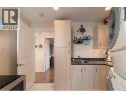 201 9949 Third St, Sidney, BC V8L3B1 Photo 42