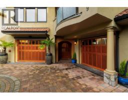 Kitchen - 201 9949 Third St, Sidney, BC V8L3B1 Photo 6
