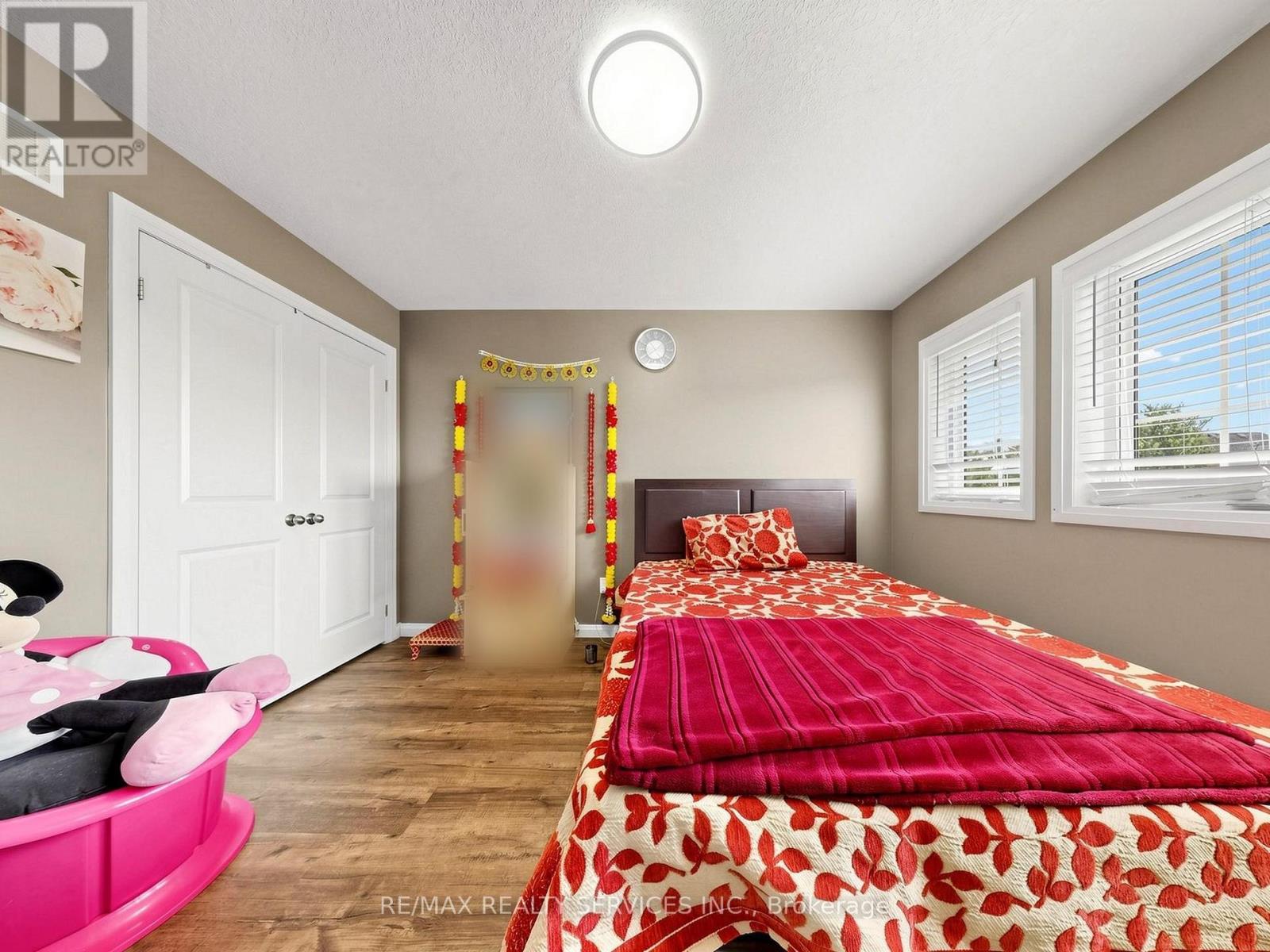 291 HARDCASTLE DRIVE - 29