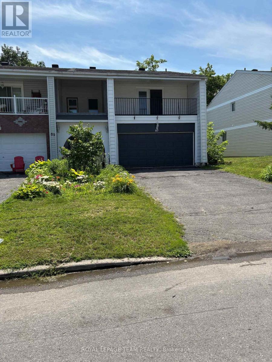 87 GRADY CRESCENT - 1