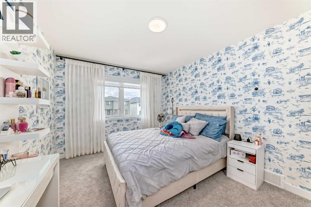 385 Edith Road NW - 24
