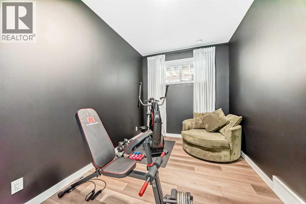 385 Edith Road NW - 33