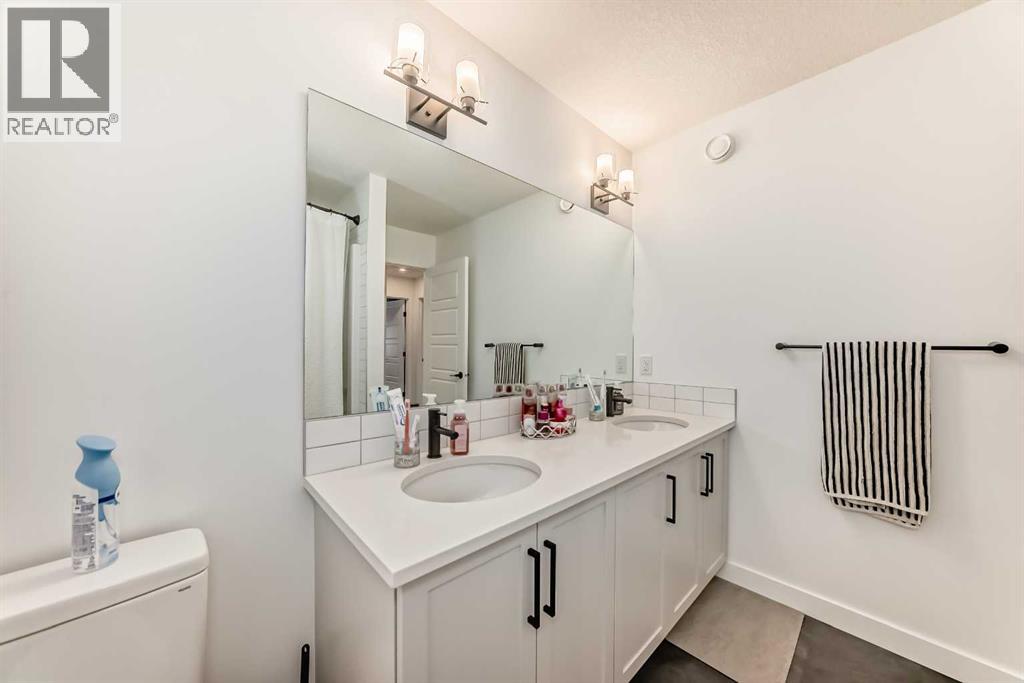 385 Edith Road NW - 27
