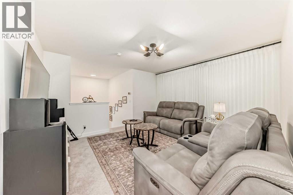 385 Edith Road NW - 28