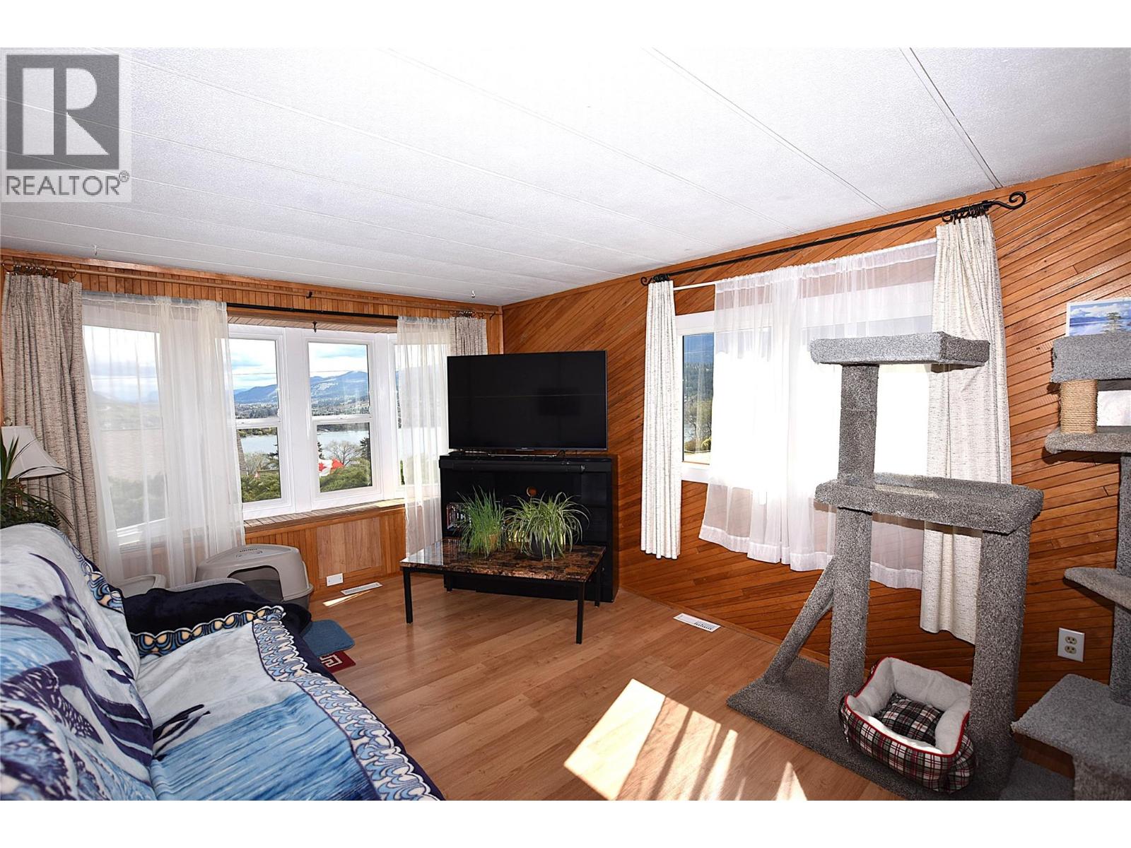 #19 8508 Clerke Road - 6