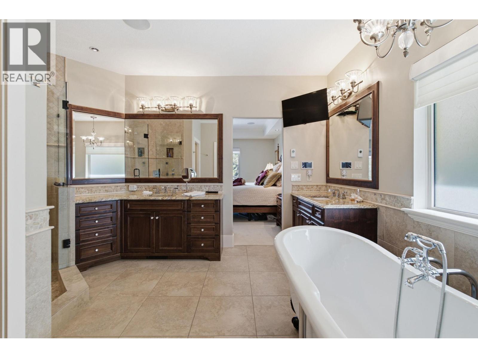 2109 Capistrano Drive - 34