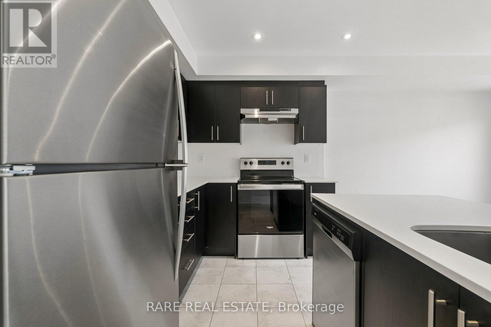 55 HAY LANE - 22