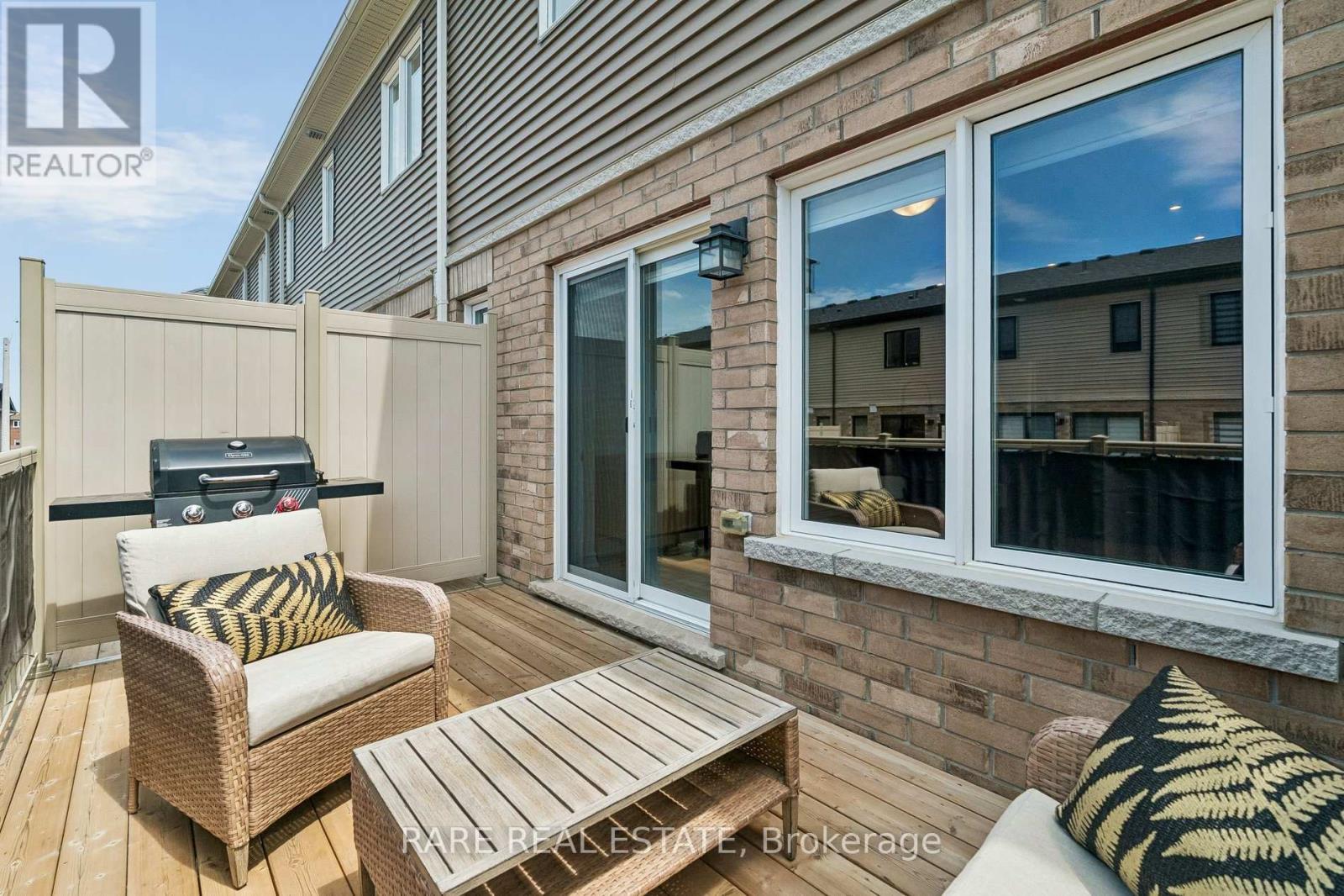 55 HAY LANE - 24
