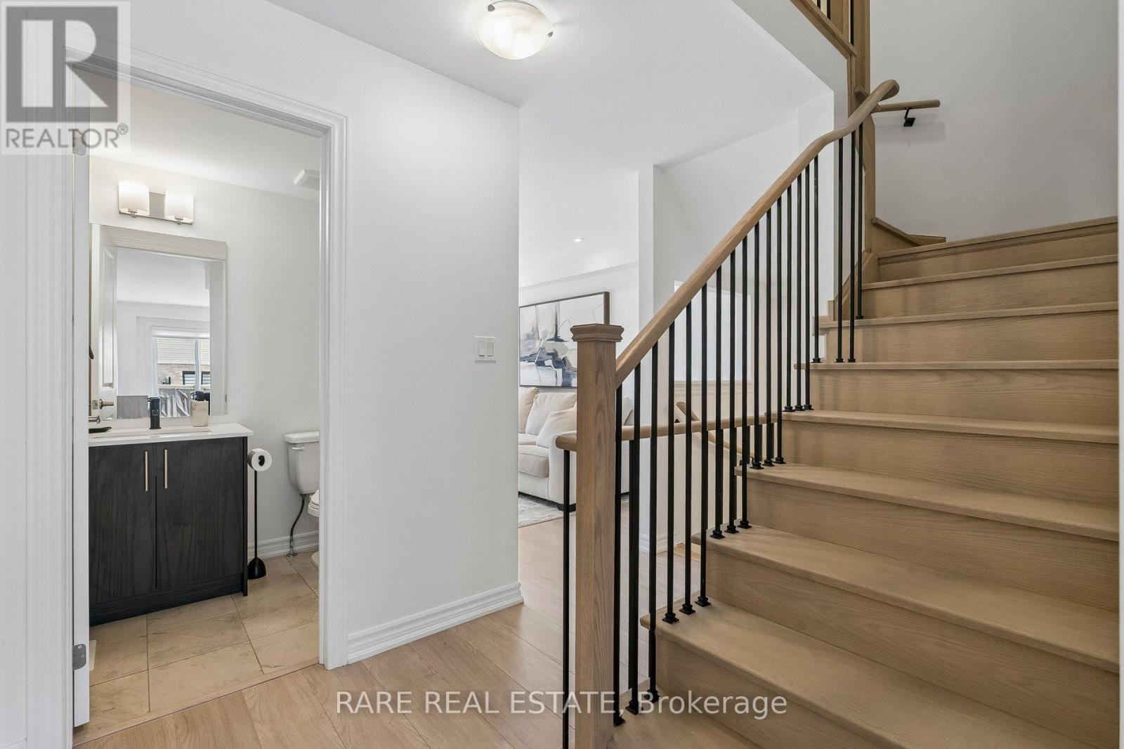55 HAY LANE - 25