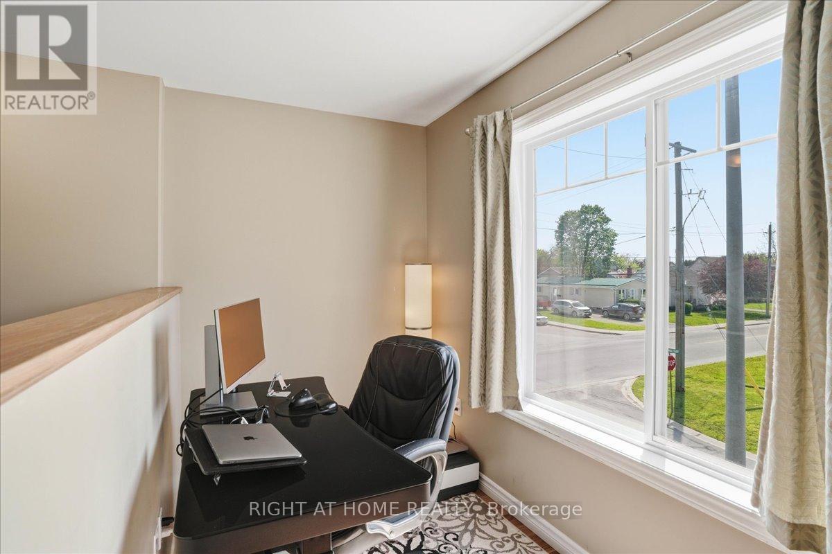 3 NOTTINGHAM COURT - 16