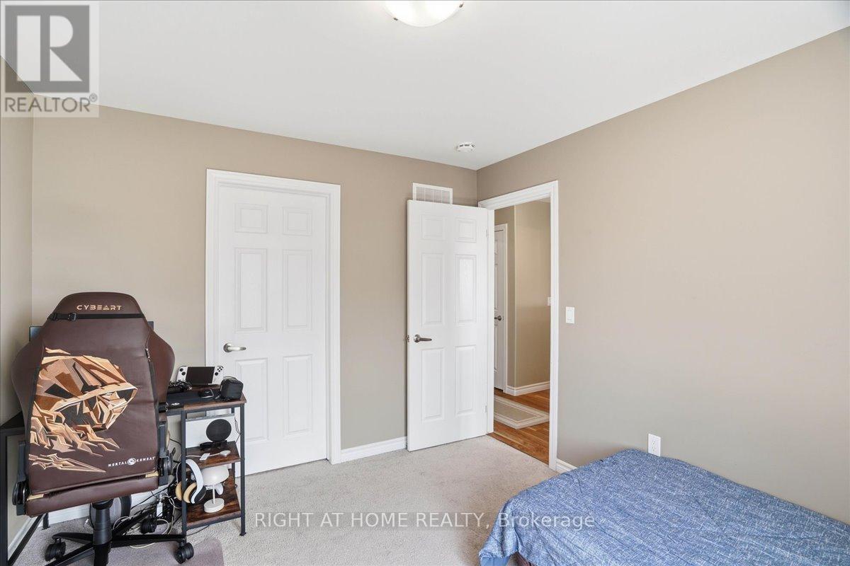 3 NOTTINGHAM COURT - 18