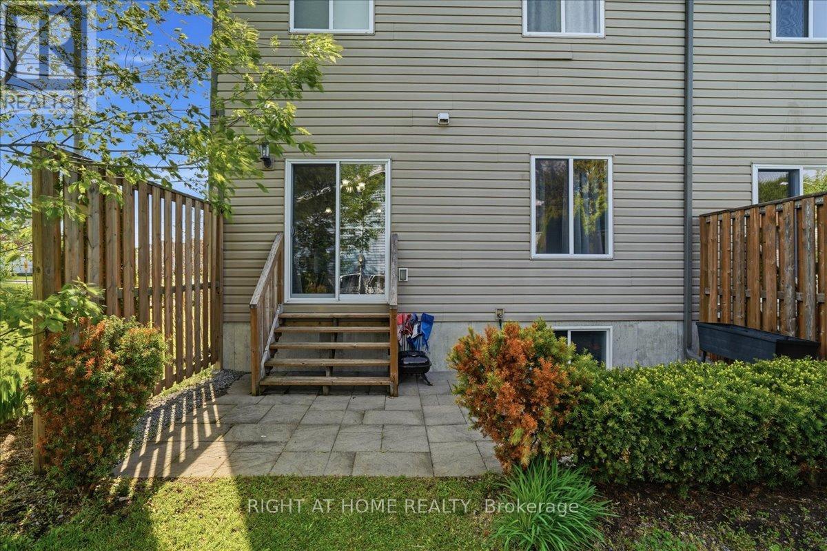 3 NOTTINGHAM COURT - 25