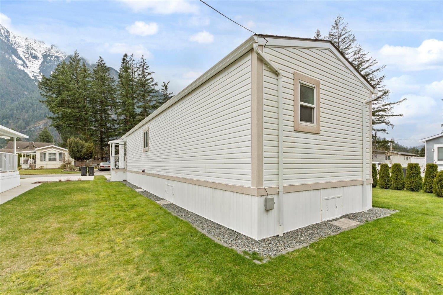 58 65367 KAWKAWA LAKE ROAD, Hope, Hope