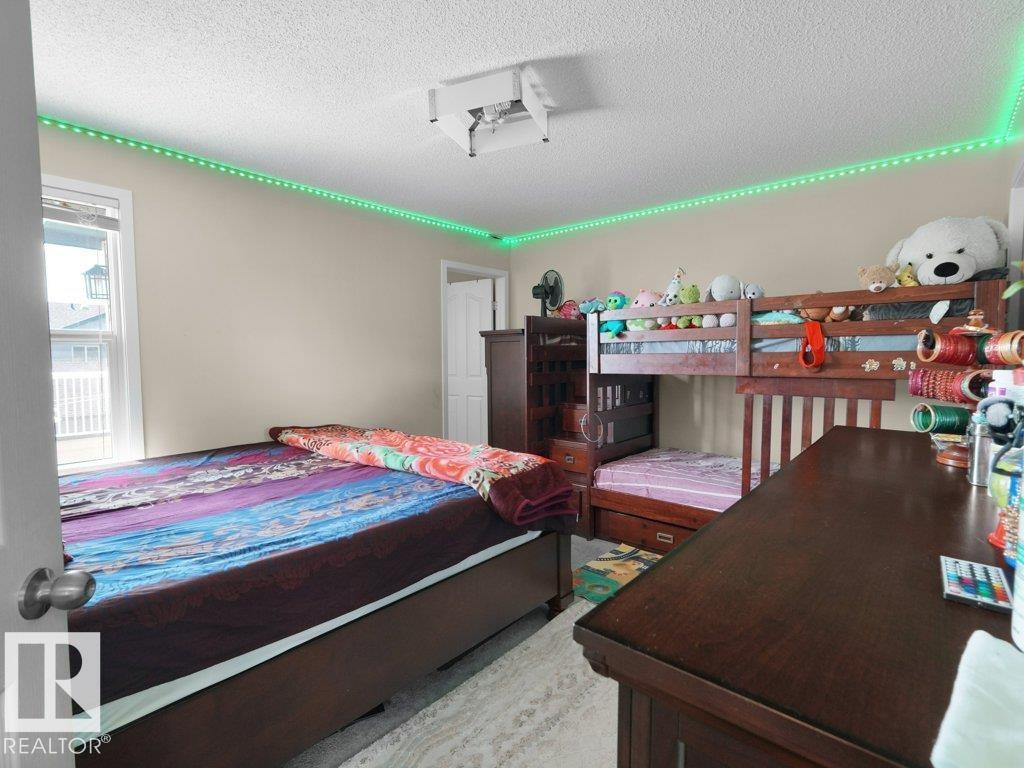 1419 27 AV NW - 33