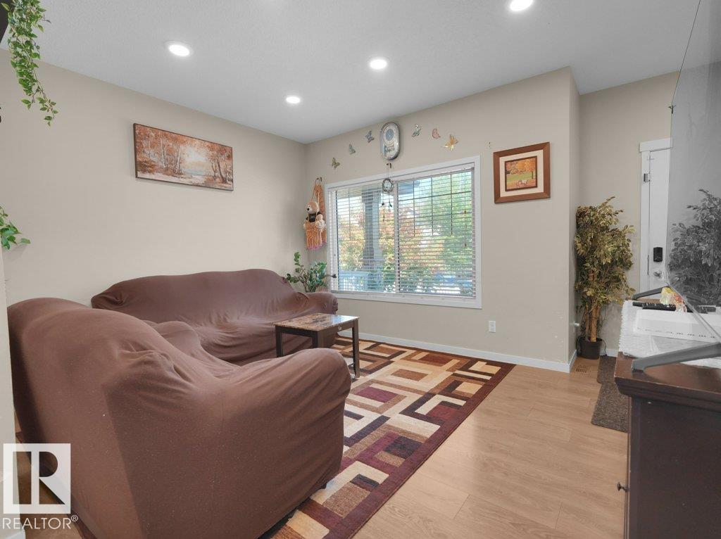 1419 27 AV NW - 16