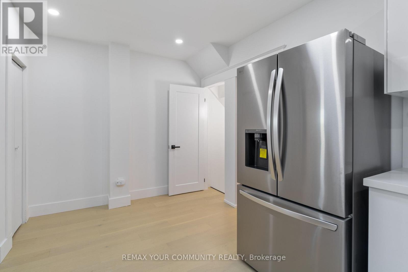 184 STIRTON STREET - 17