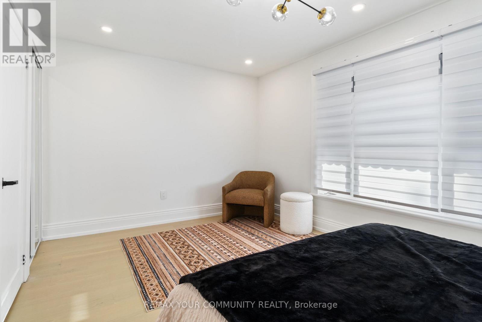184 STIRTON STREET - 31