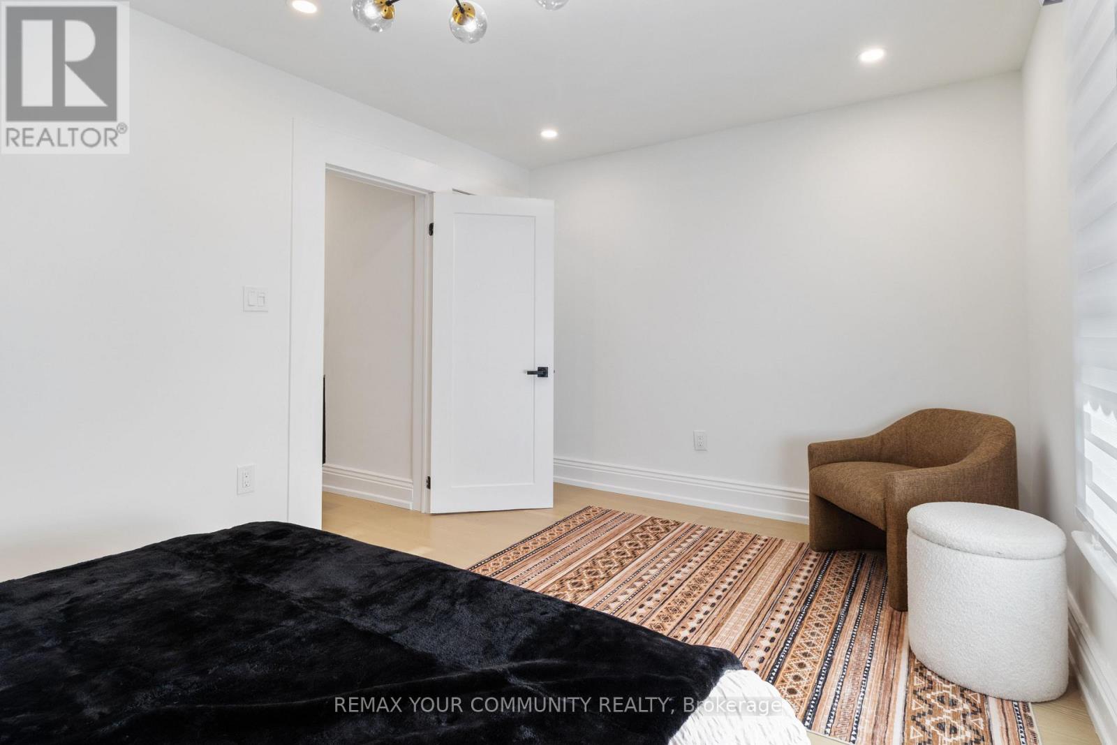 184 STIRTON STREET - 32