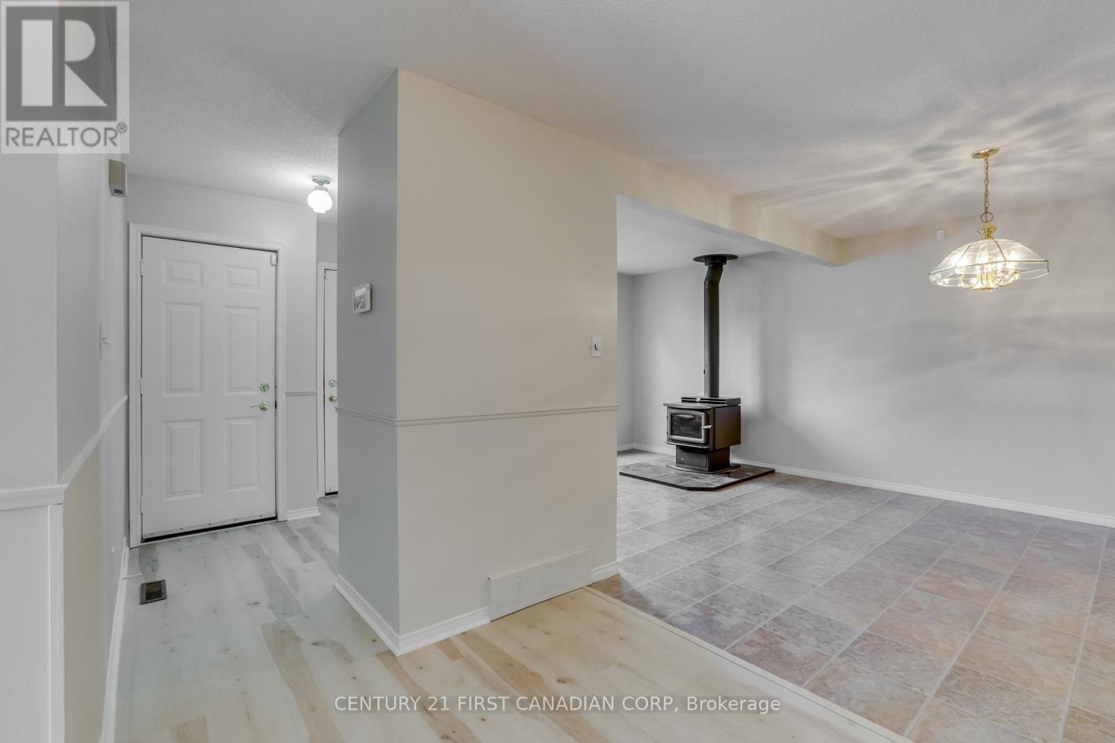 604 TALLTREE CRESCENT - 13