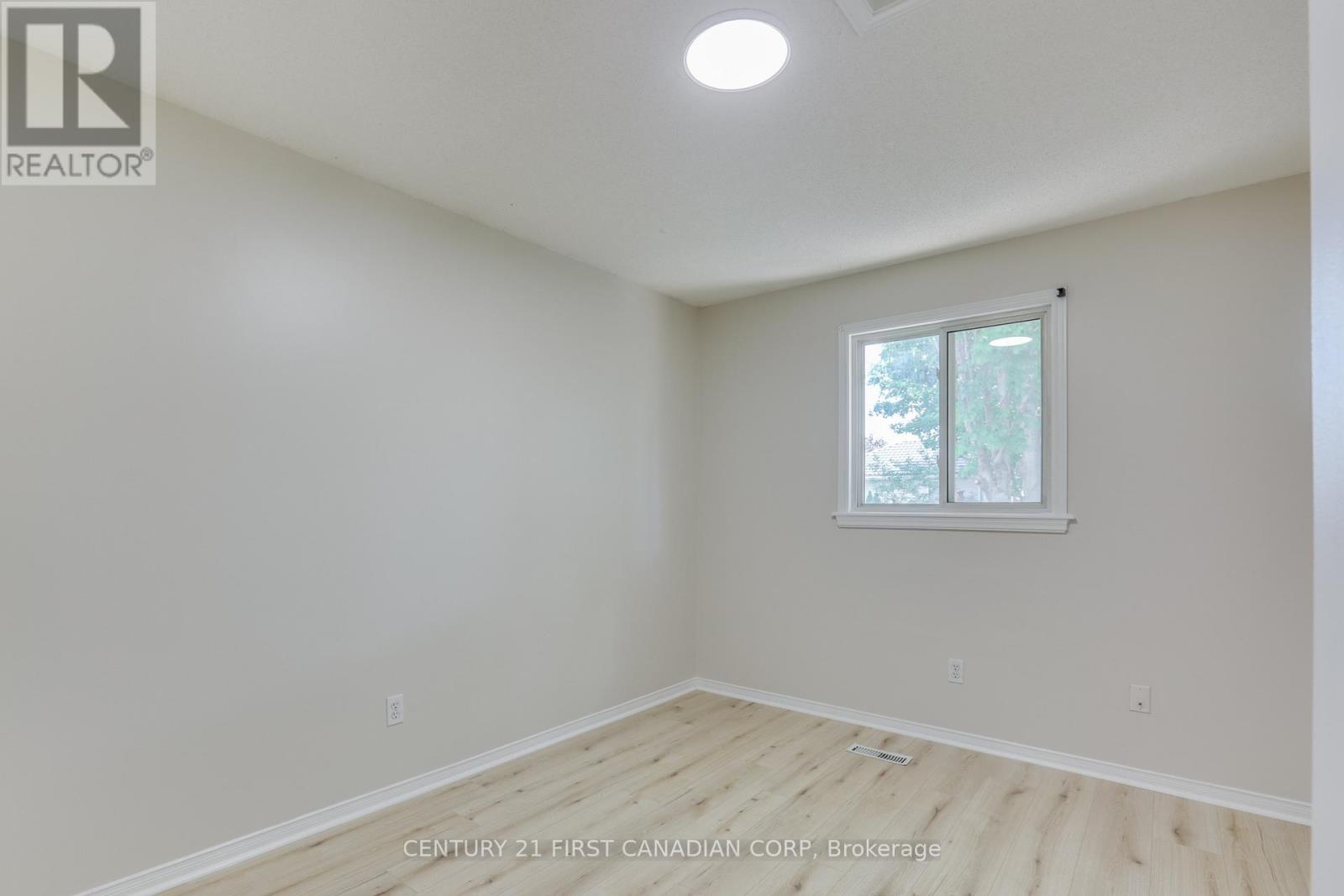 604 TALLTREE CRESCENT - 23