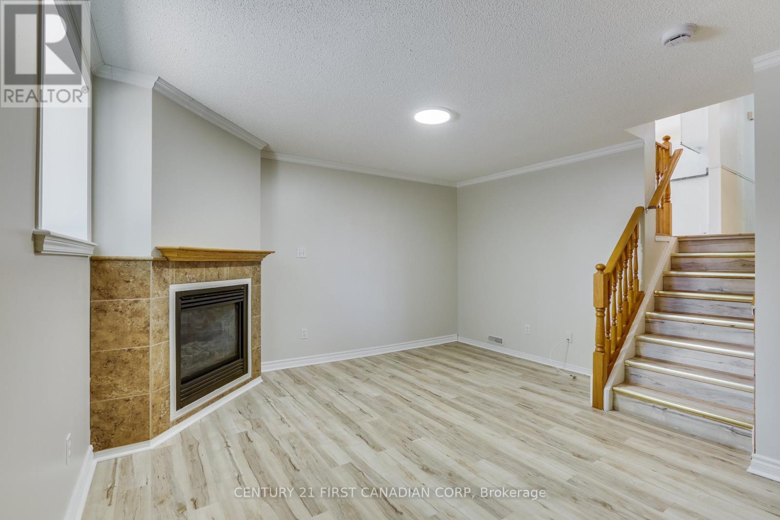 604 TALLTREE CRESCENT - 27