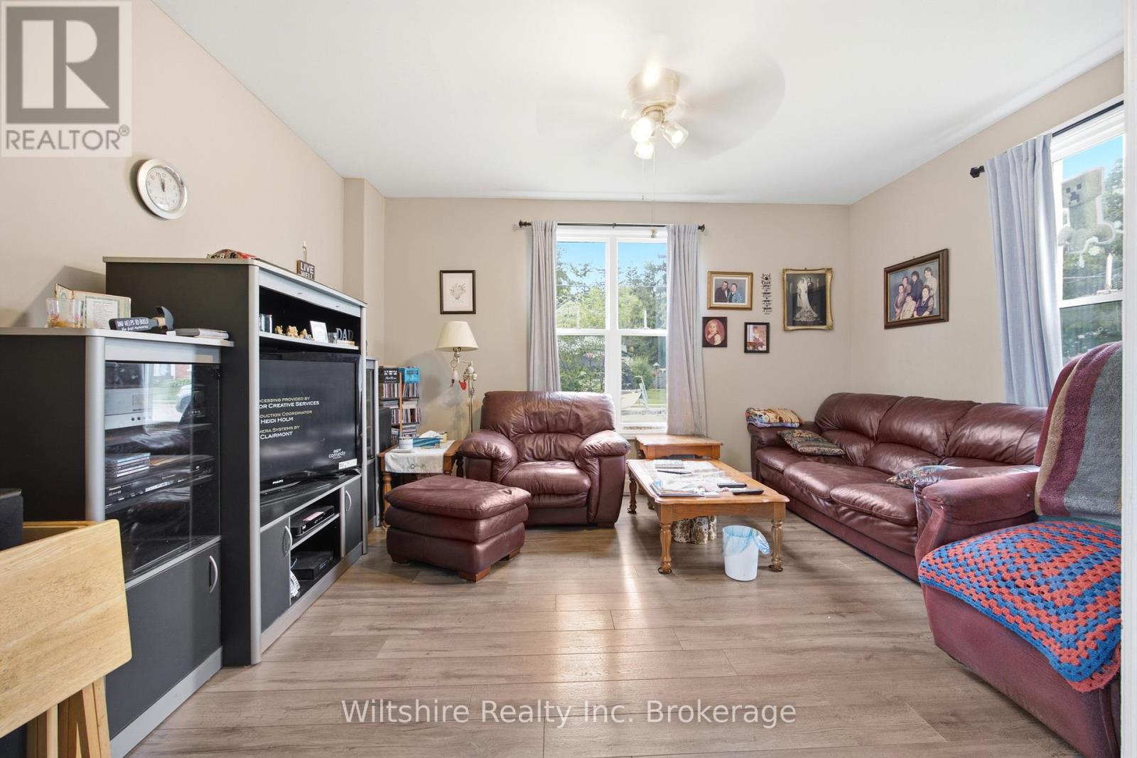 38 HARVEY STREET - 6