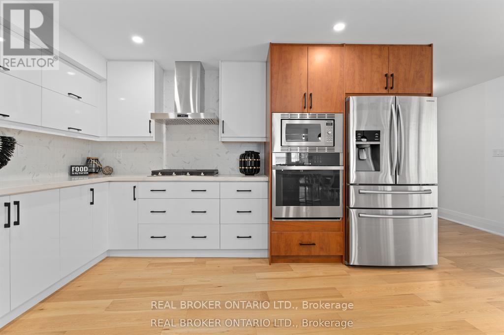 943 BARRY AVENUE - 15