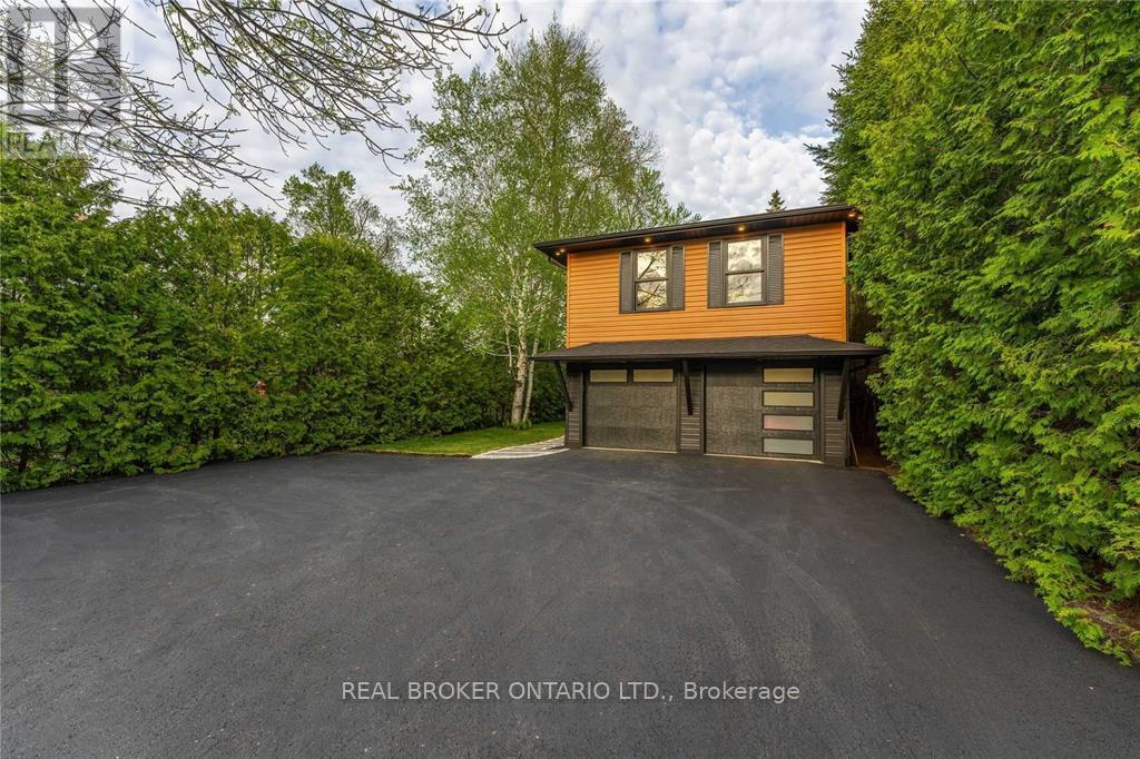 943 BARRY AVENUE - 21
